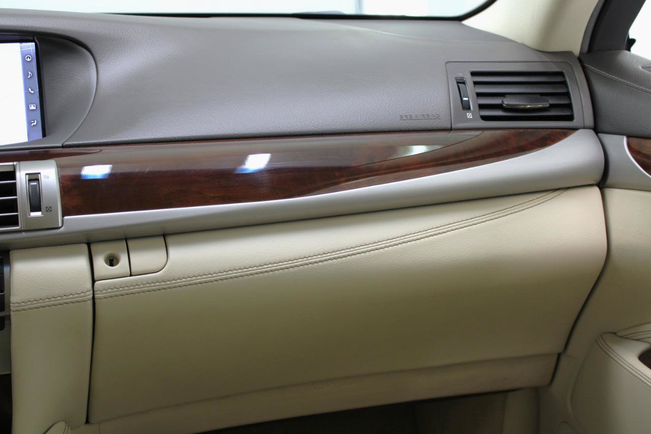 Used 2017 Lexus LS 460 w/ Comfort Package RWD image 54