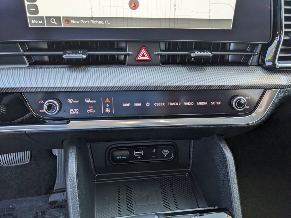 Certified 2025 Kia Sportage SX image 25