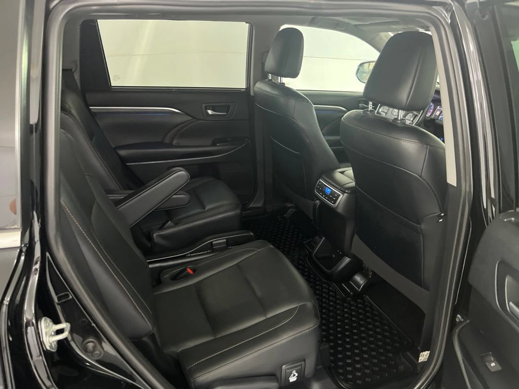 Used 2019 Toyota Highlander Limited AWD/4WD image 24