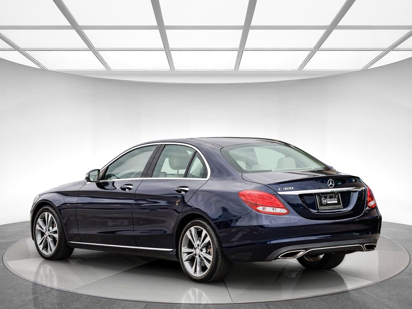 Used 2016 Mercedes-Benz C 300 Sedan image 2