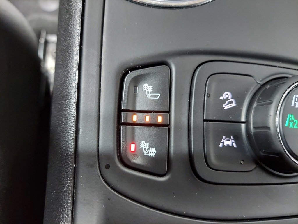 Used 2024 GMC Terrain SLT image 4