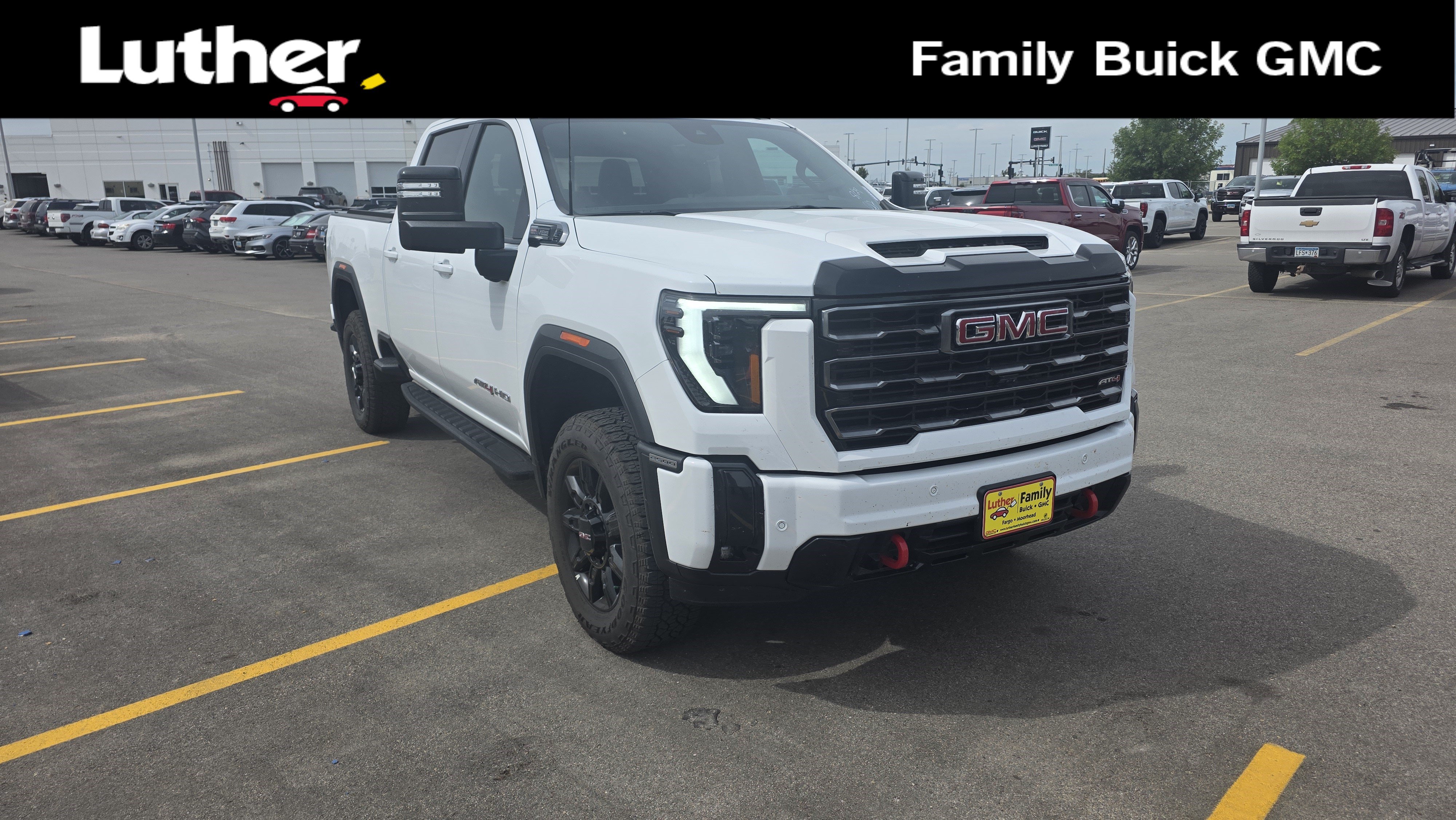 Used 2026 GMC Sierra 2500 AT4 w/ AT4 Premium Plus Package AWD/4WD image 1