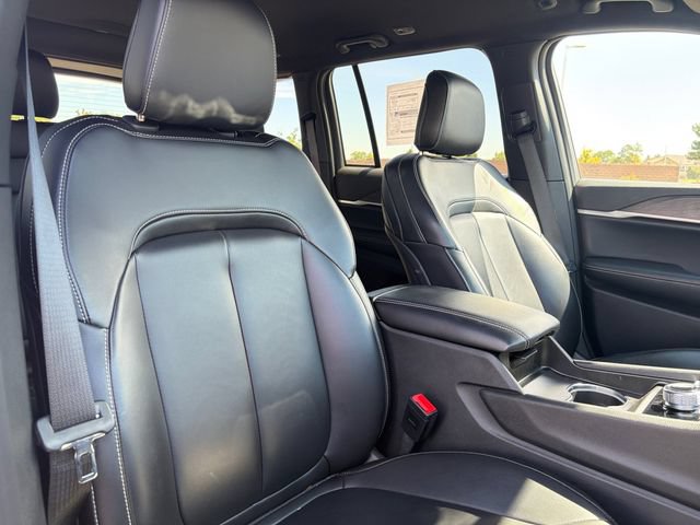 New 2025 Jeep Grand Cherokee Limited w/ Black Appearance Package AWD/4WD image 31