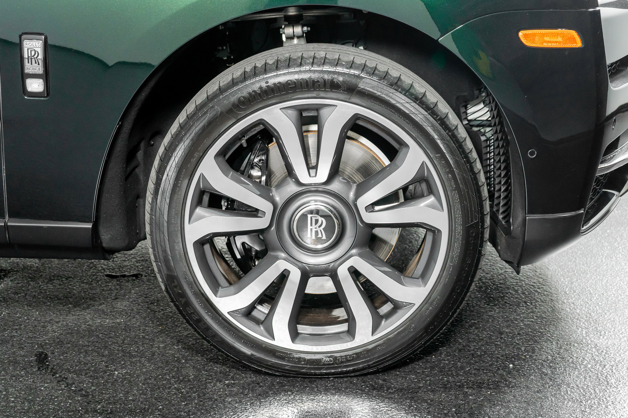 Used 2023 Rolls-Royce Cullinan w/ Cullinan Package image 6