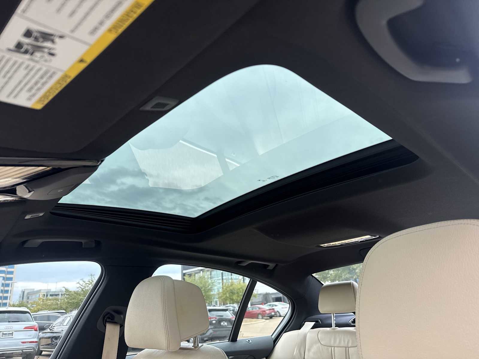 Used 2020 BMW 540i xDrive w/ Premium Package image 17