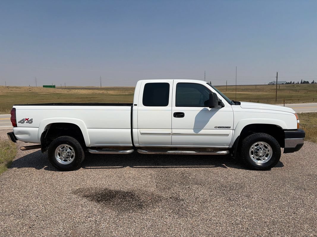 Used 2007 Chevrolet Silverado 2500 LT AWD/4WD image 7