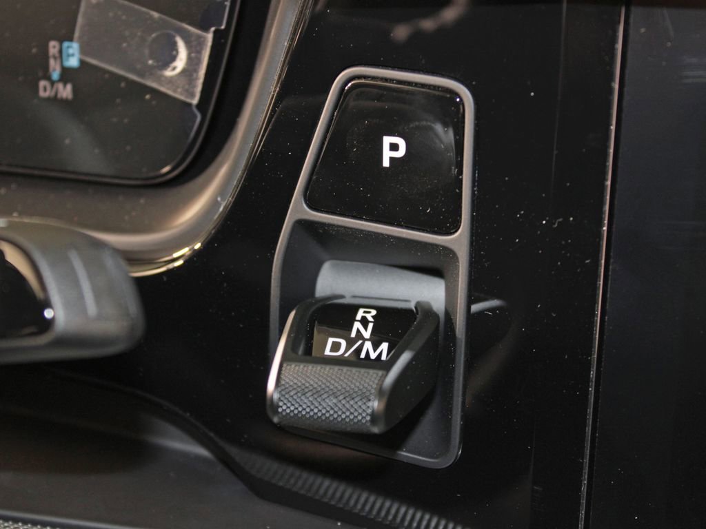 Used 2026 Porsche Cayenne Coupe image 24