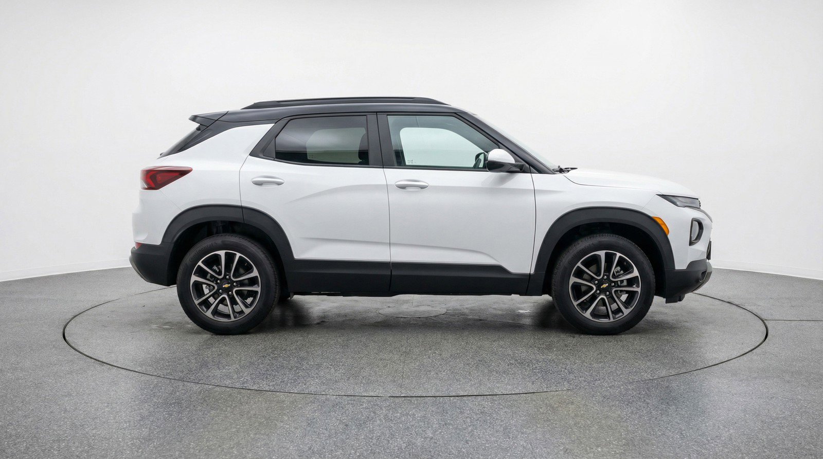 Used 2025 Chevrolet TrailBlazer LT image 11