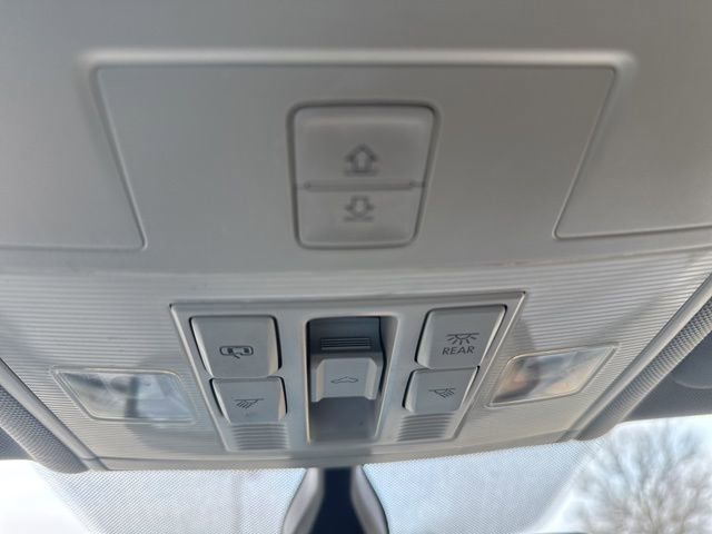 Used 2019 Volkswagen Tiguan SE w/ Panoramic Sunroof Package image 32