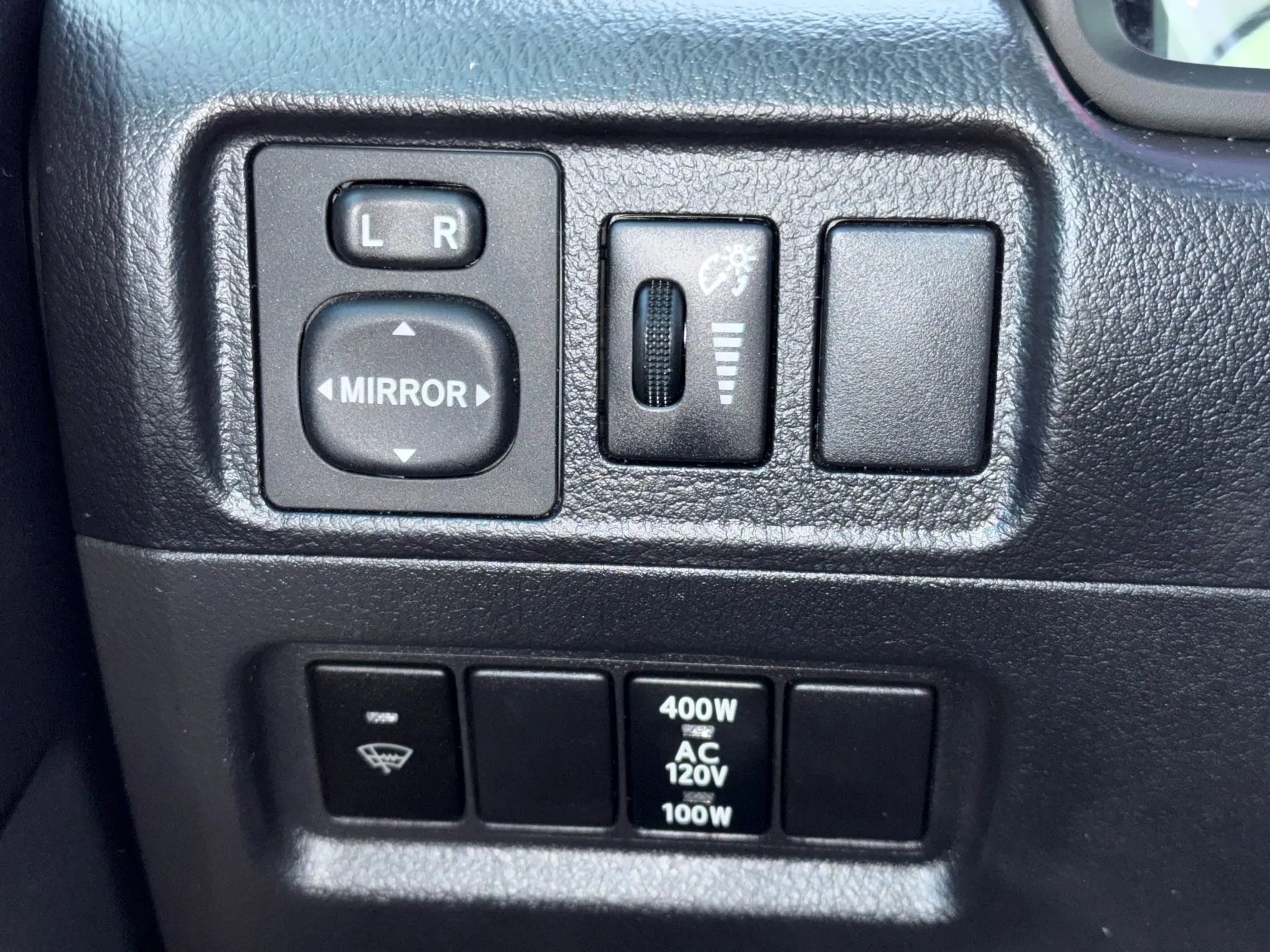 Used 2014 Toyota 4Runner SR5 Premium image 32