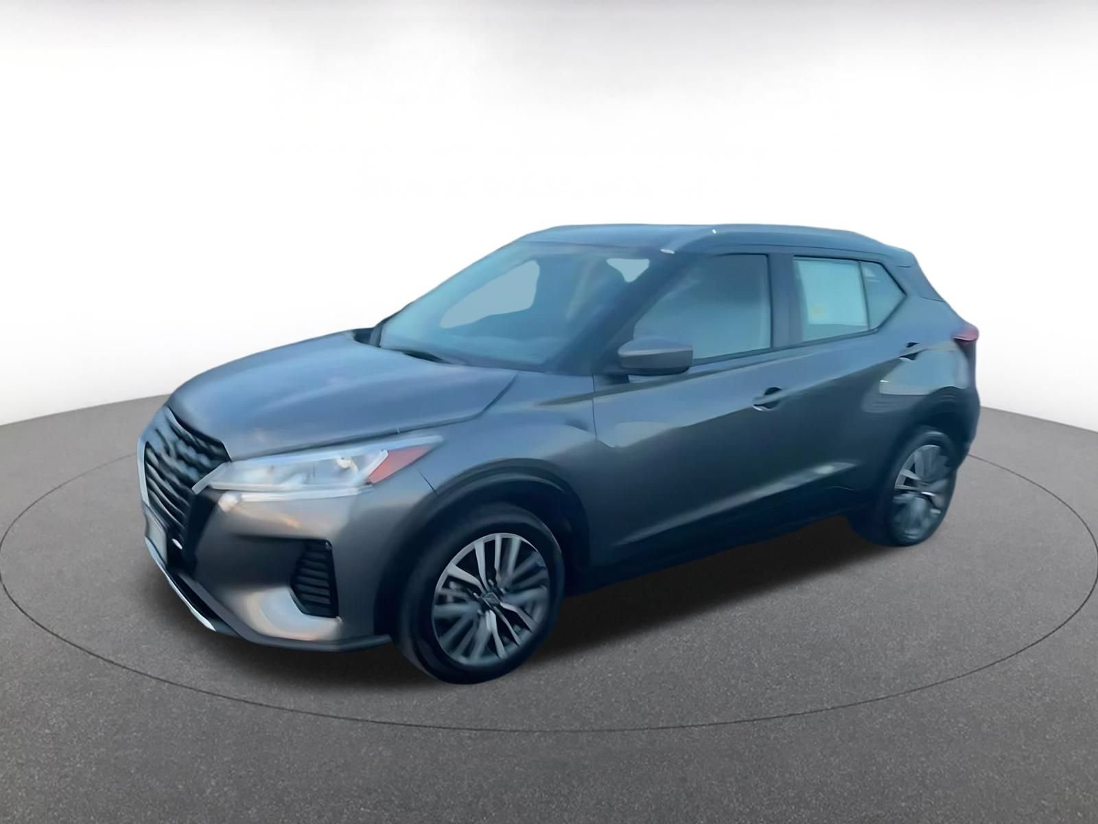 Used 2024 Nissan Kicks SV FWD image 8
