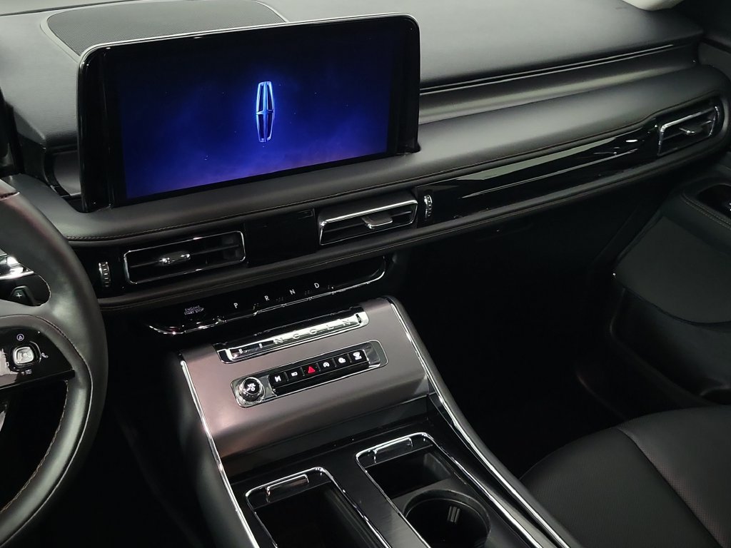 New 2026 Lincoln Aviator AWD image 11