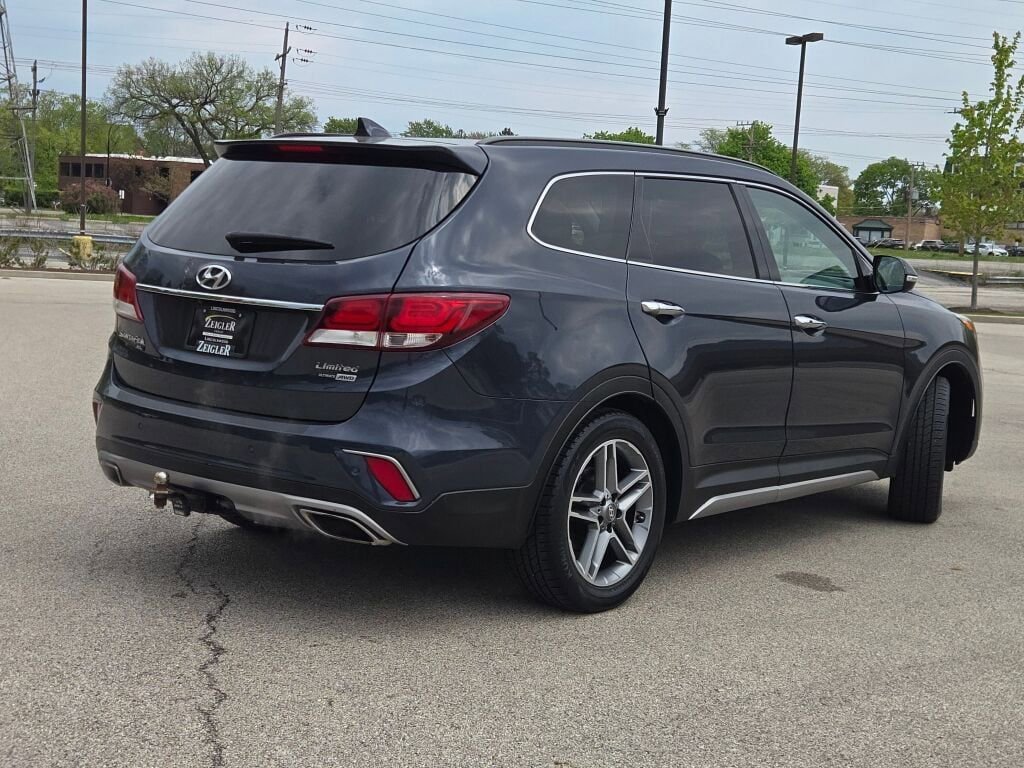 Used 2019 Hyundai Santa Fe XL w/ Cargo Package AWD/4WD image 12