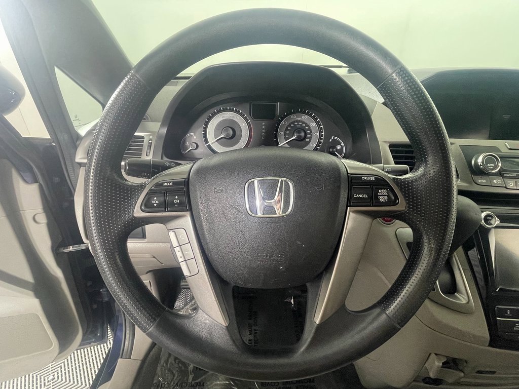 Used 2016 Honda Odyssey SE image 16