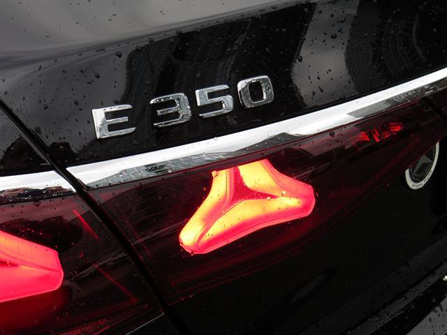 Used 2025 Mercedes-Benz E 350 4MATIC Sedan image 28