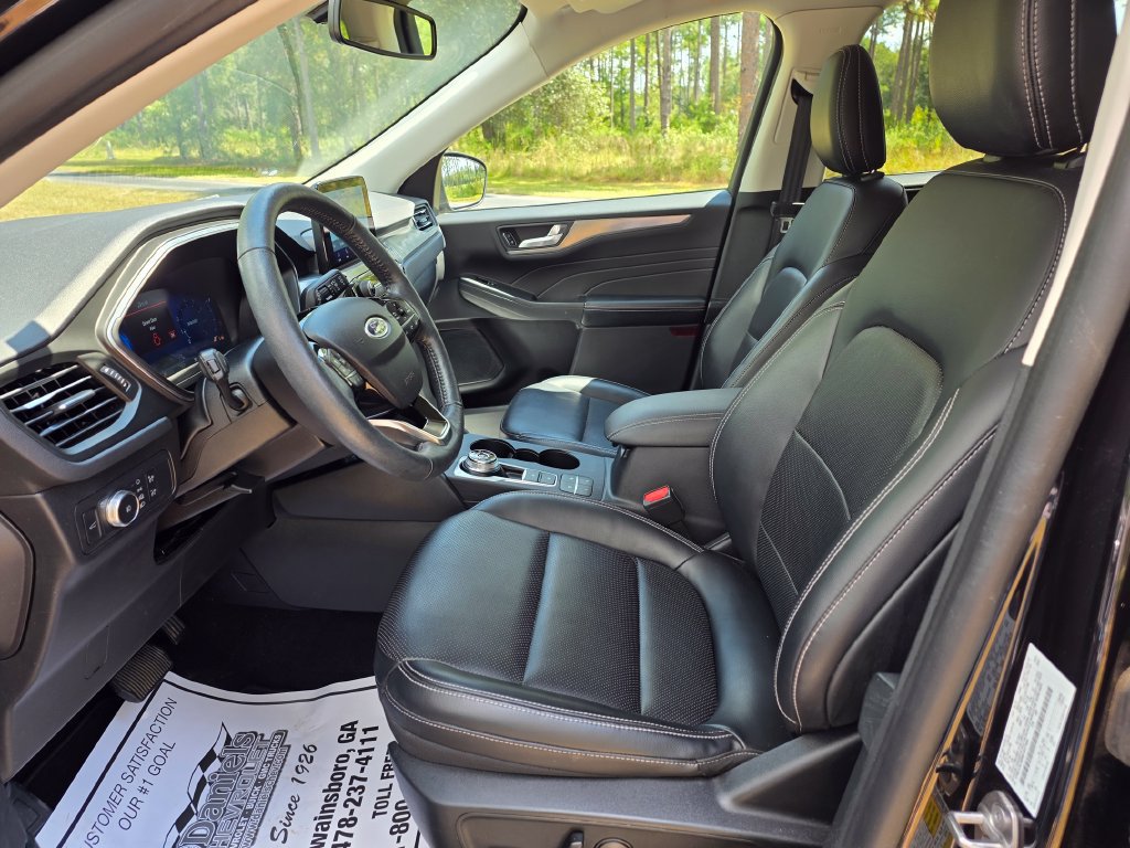 Used 2021 Ford Escape Titanium AWD/4WD image 13