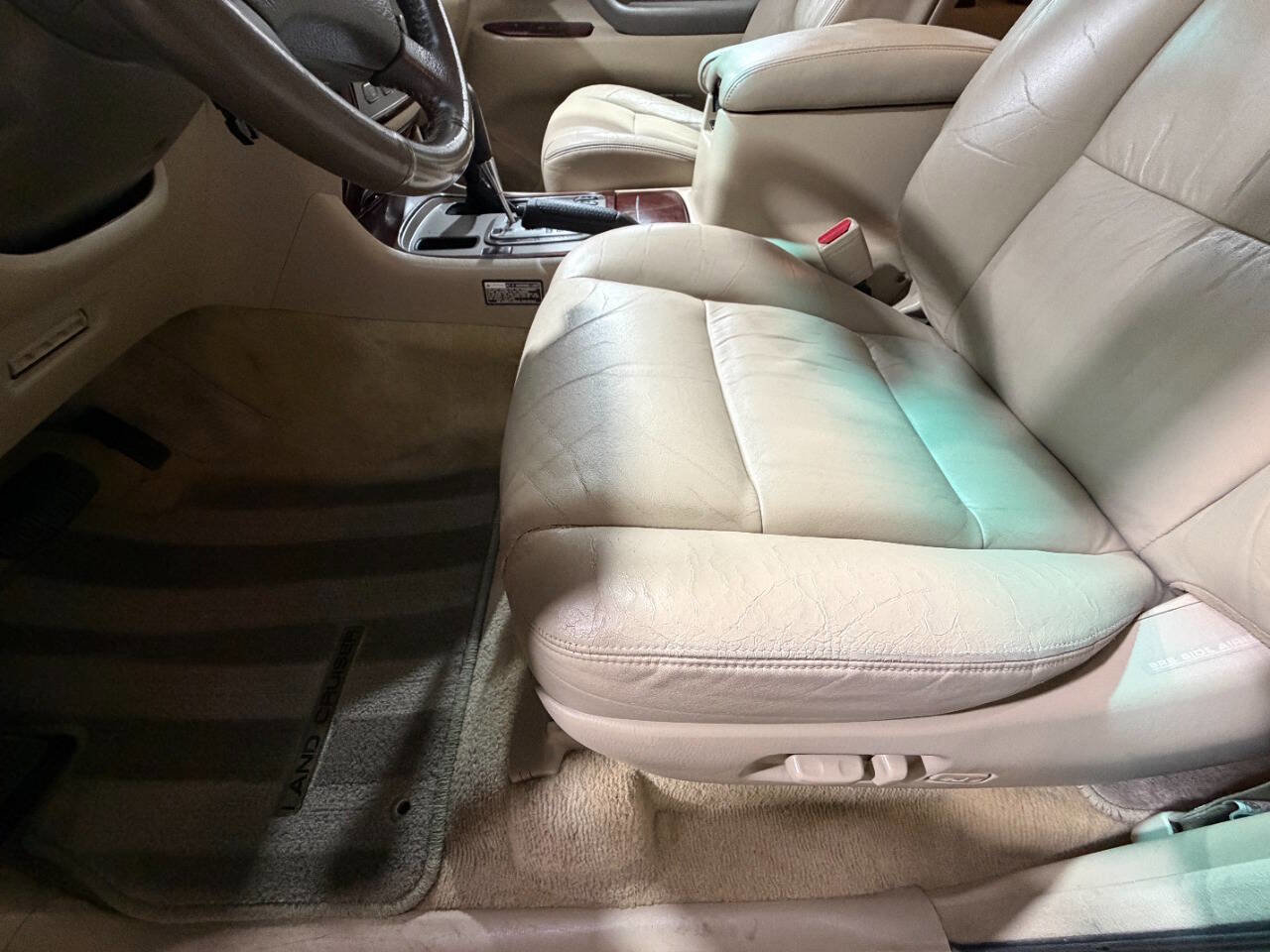 Used 2004 Toyota Land Cruiser image 16