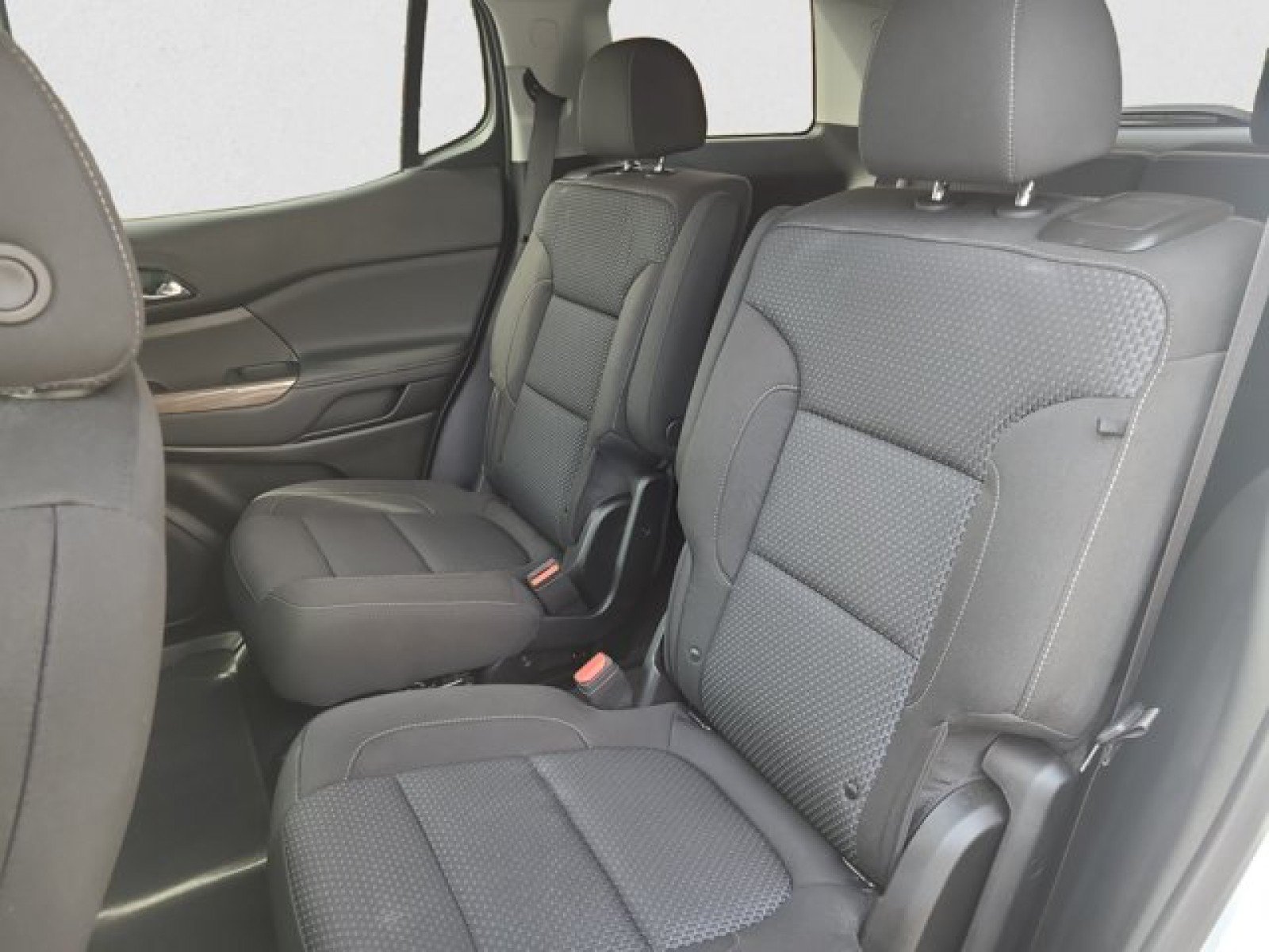 Used 2023 GMC Acadia SLE w/ Driver Convenience Package AWD/4WD image 19