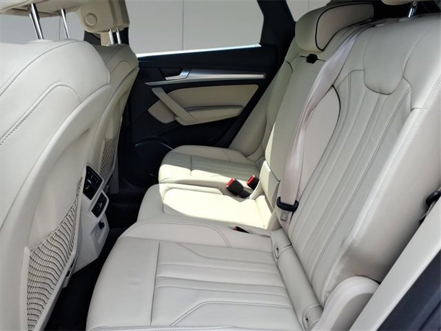 Certified 2025 Audi Q5 2.0T Premium w/ Convenience Plus Package image 10