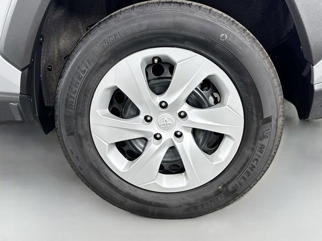 Certified 2025 Toyota RAV4 LE image 29