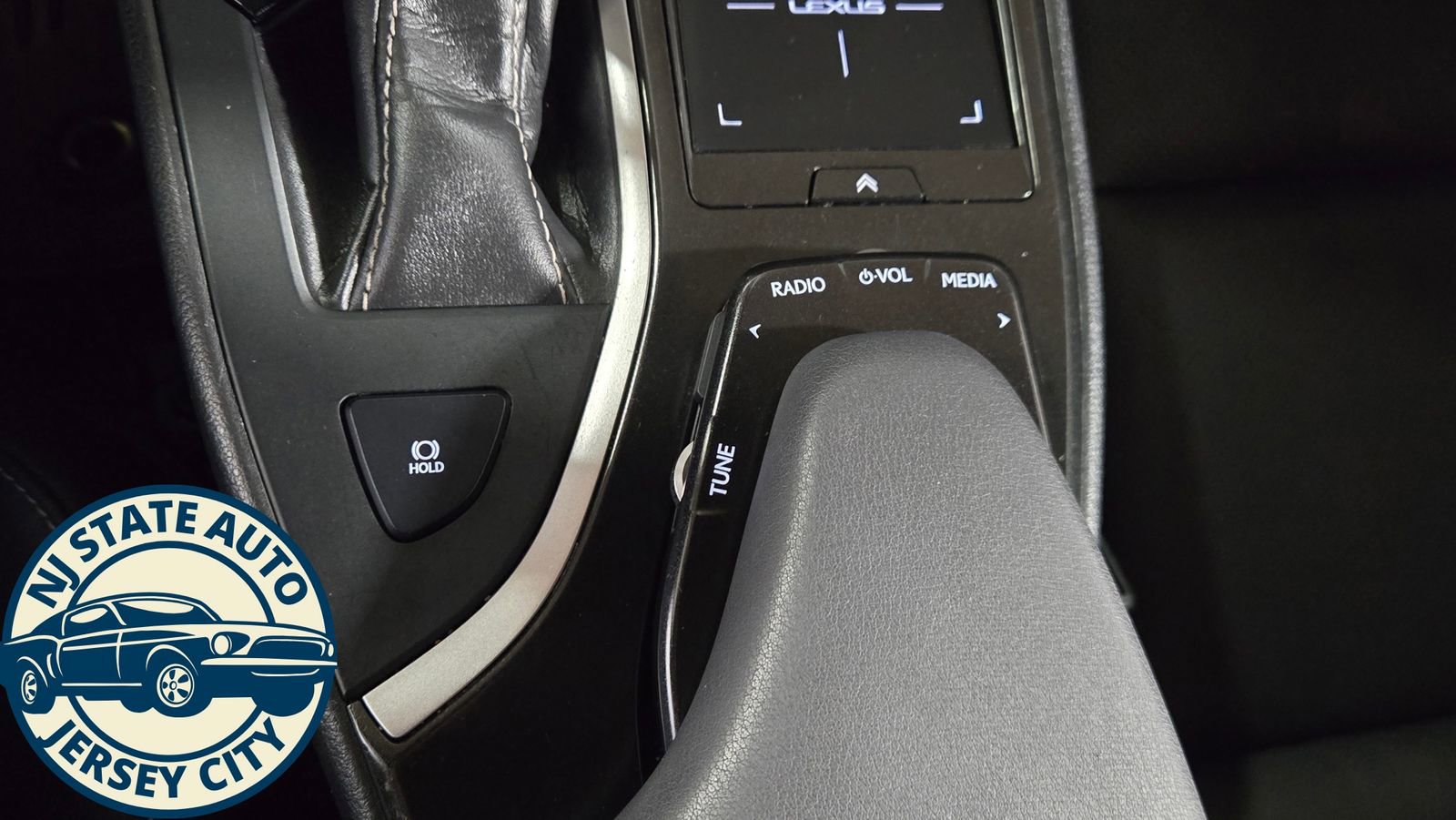 Used 2019 Lexus UX 200 FWD image 19