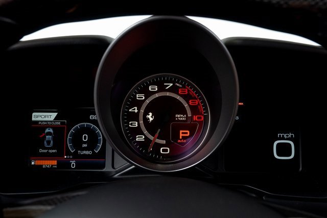 Used 2020 Ferrari F8 Tributo image 28