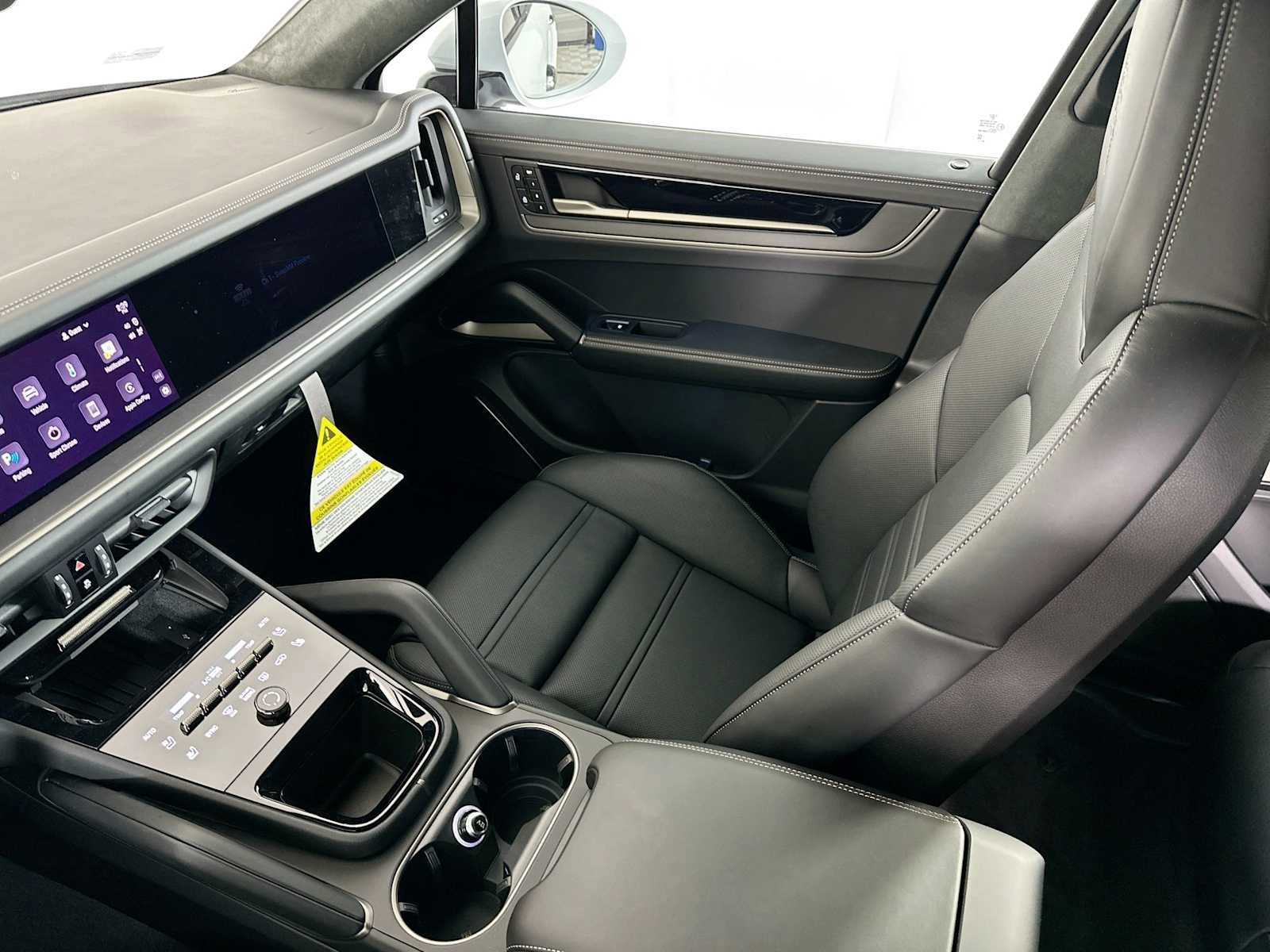 New 2025 Porsche Cayenne Turbo image 22