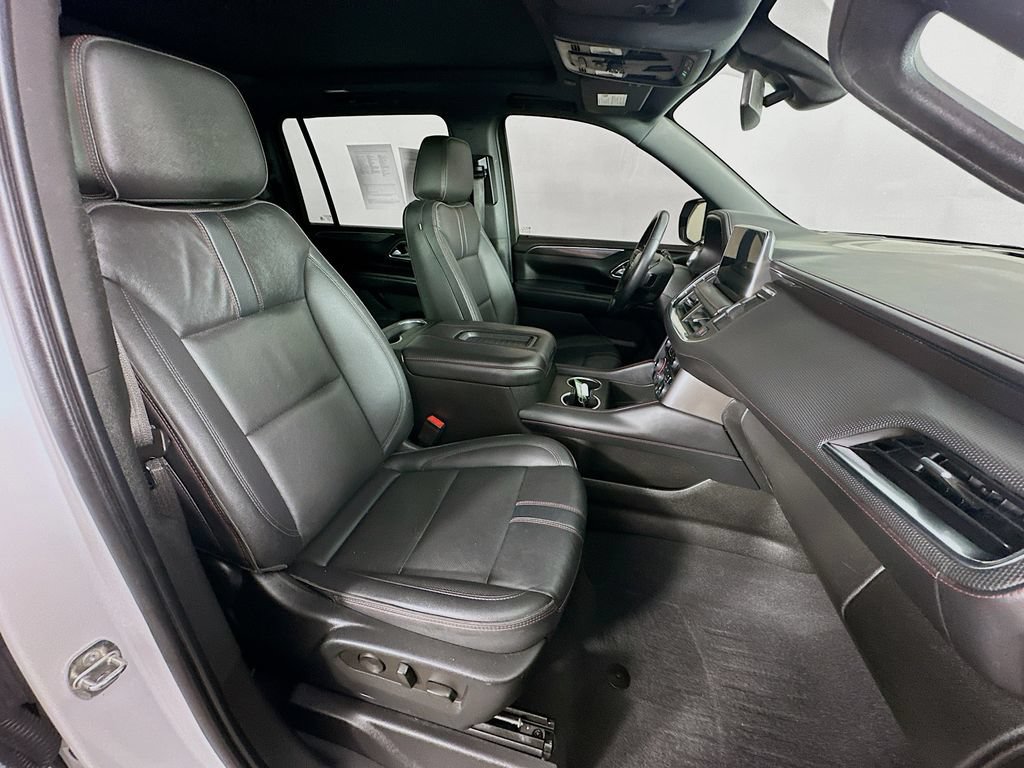 Used 2022 Chevrolet Suburban RST w/ Luxury Package AWD/4WD image 40
