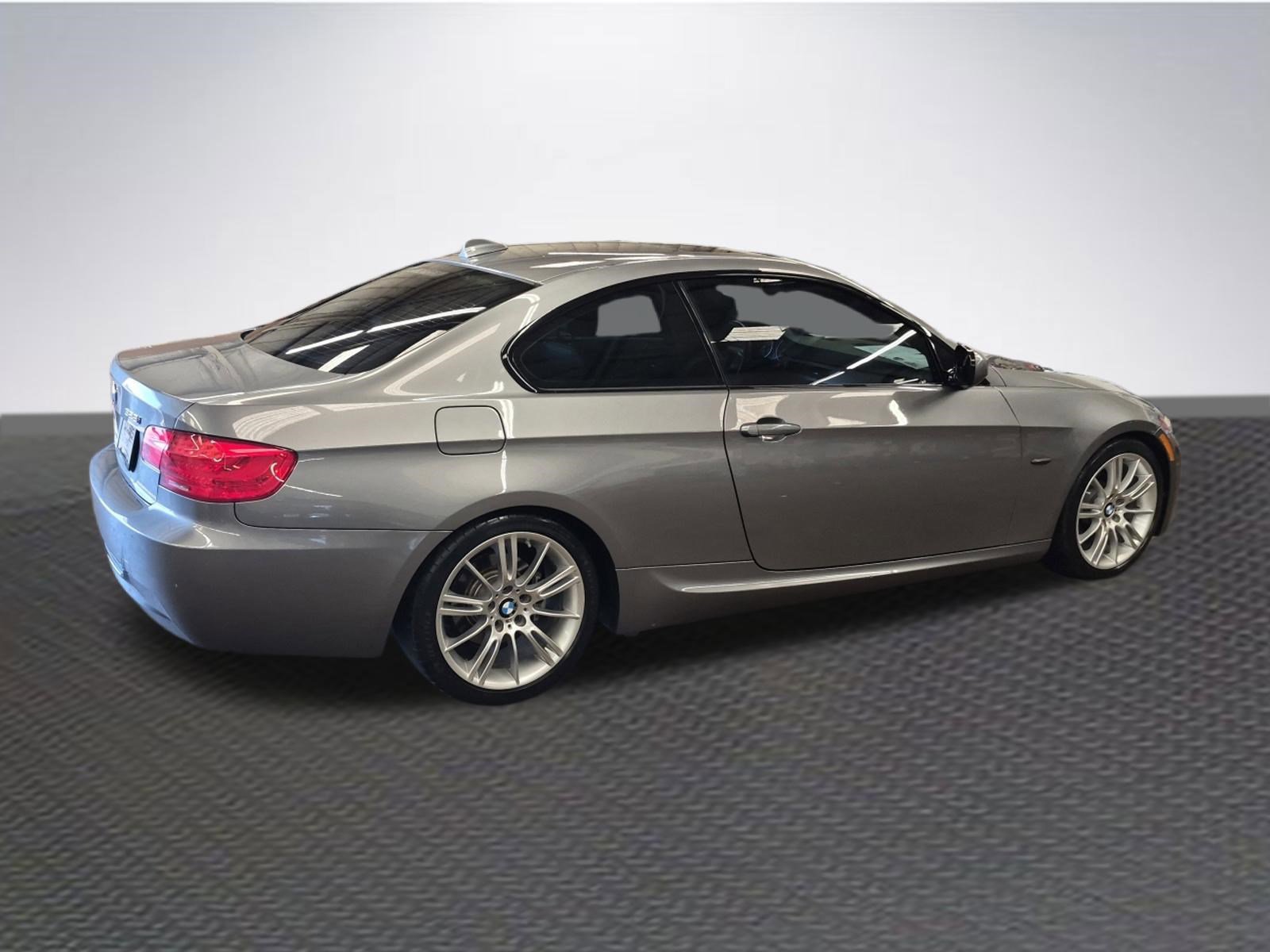 Used 2011 BMW 328i Coupe RWD image 4
