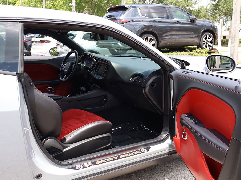Used 2022 Dodge Challenger R/T Scat Pack RWD image 26