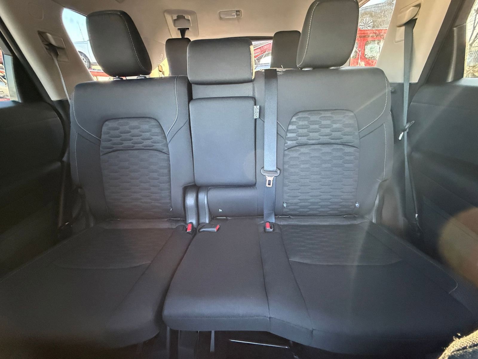 Used 2025 Nissan Pathfinder SV image 41