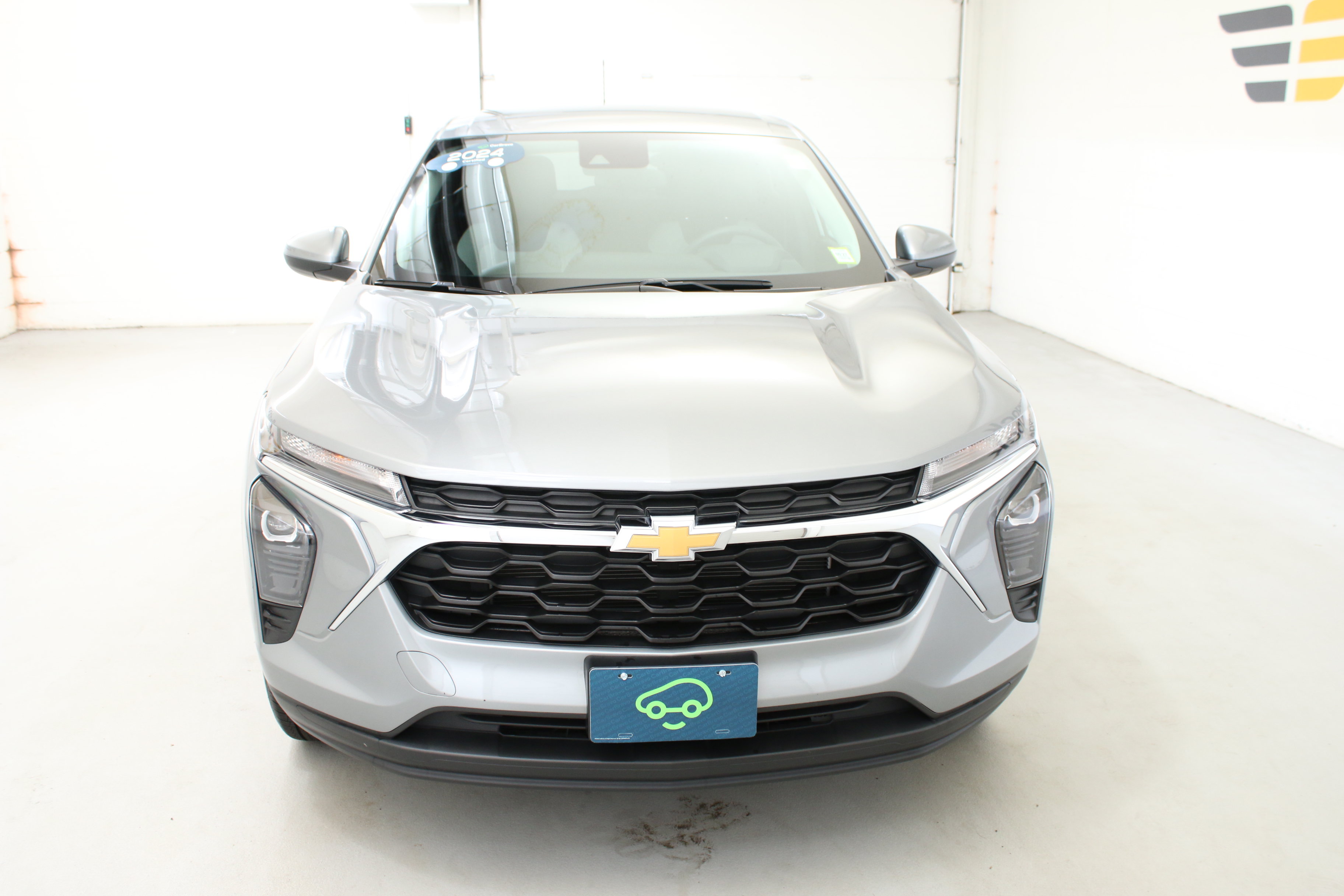 Certified 2024 Chevrolet Trax LS w/ LS Convenience Package FWD image 3
