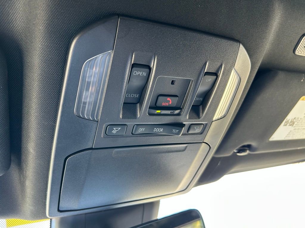 Used 2025 Toyota Highlander XSE image 30