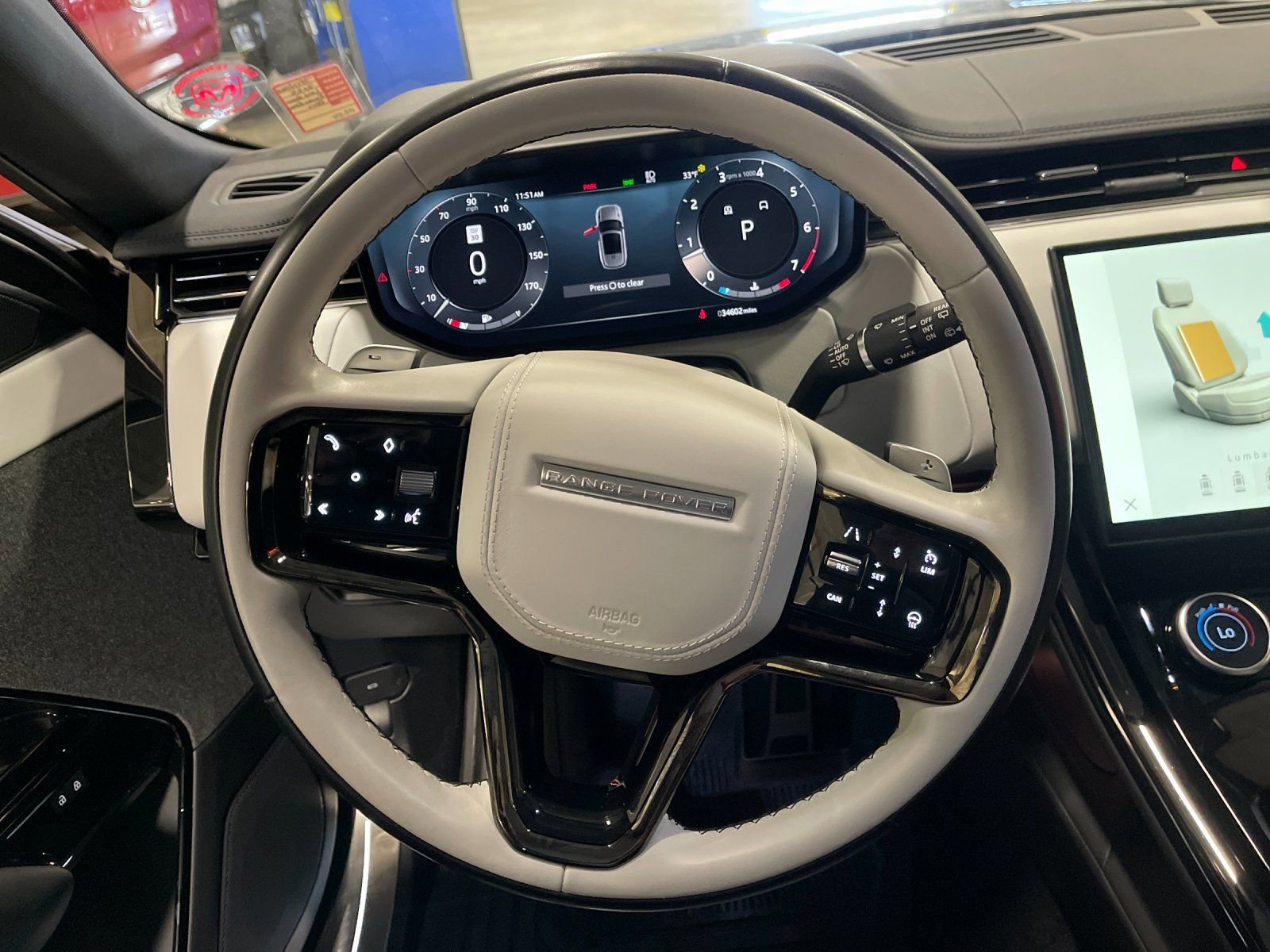 Used 2023 Land Rover Range Rover Sport SE Dynamic image 27