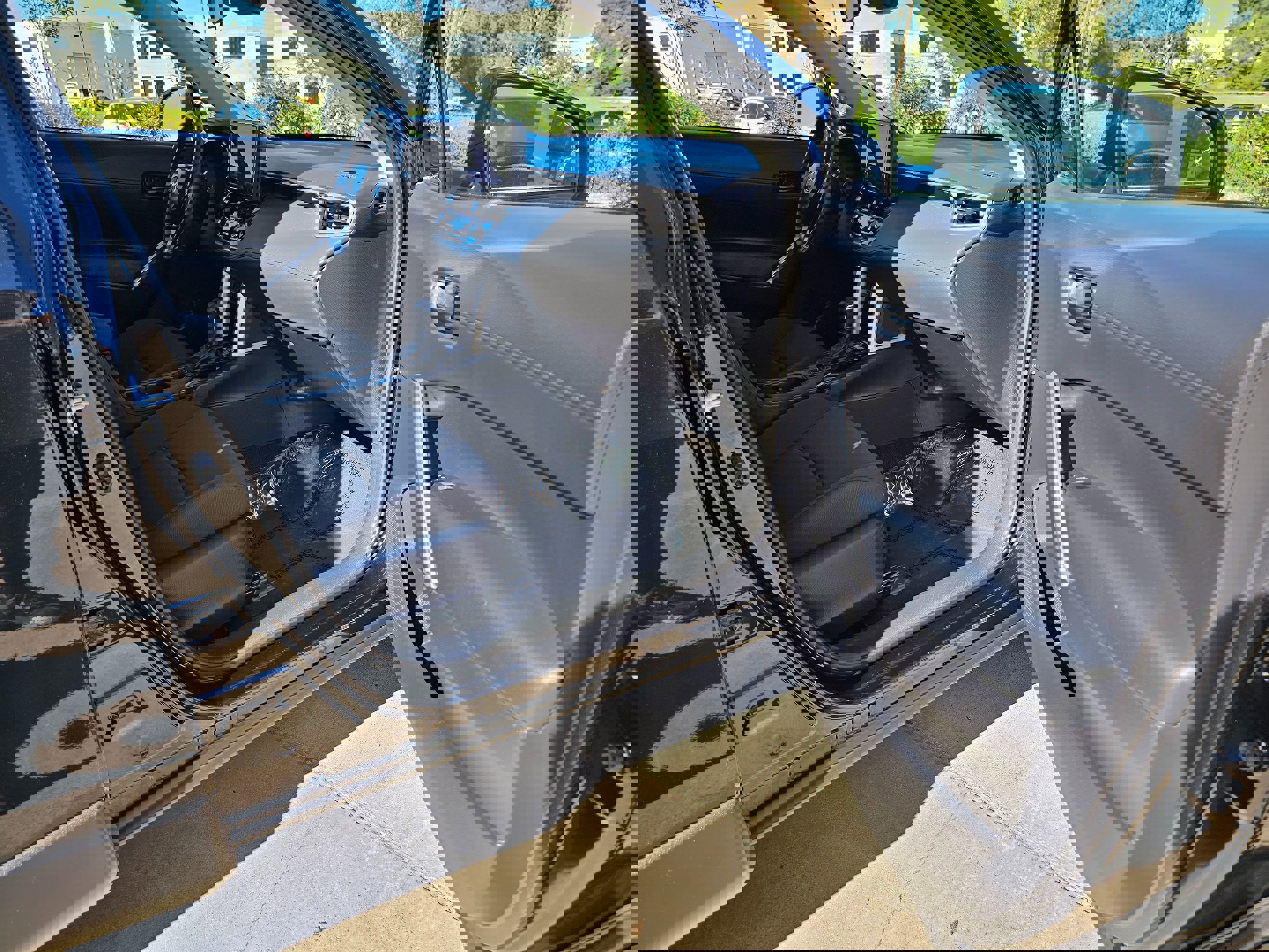 Used 2024 Toyota Corolla Cross LE image 30