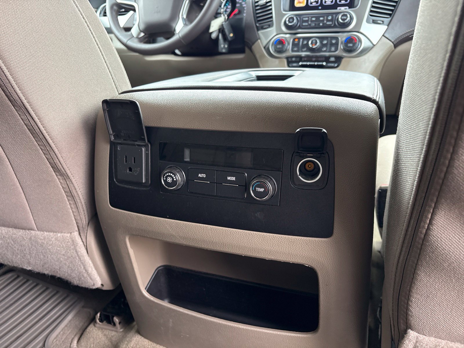 Used 2018 Chevrolet Tahoe LS w/ All-Season Package RWD image 20