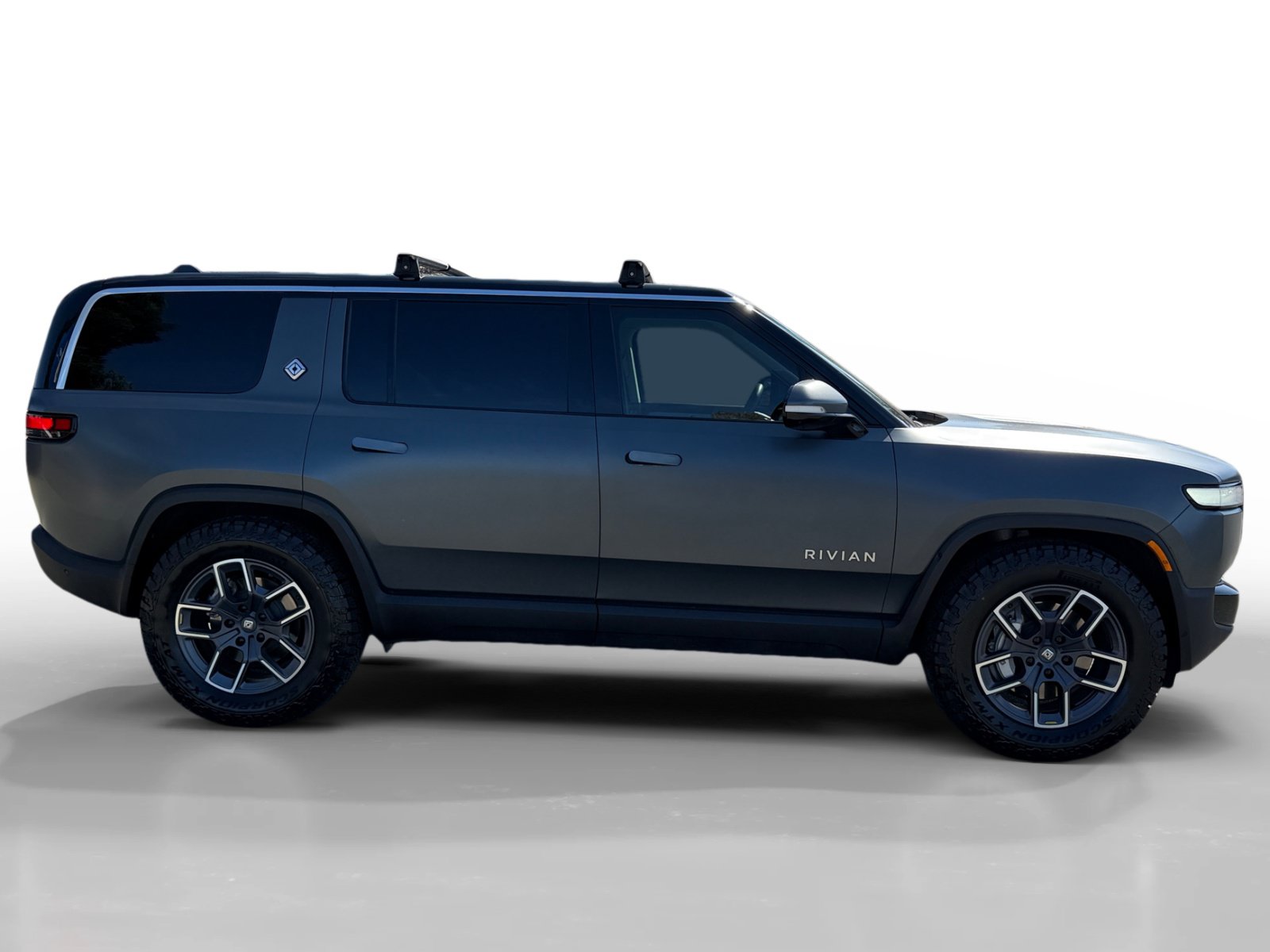 Used 2024 Rivian R1S Adventure Dual AWD/4WD image 6