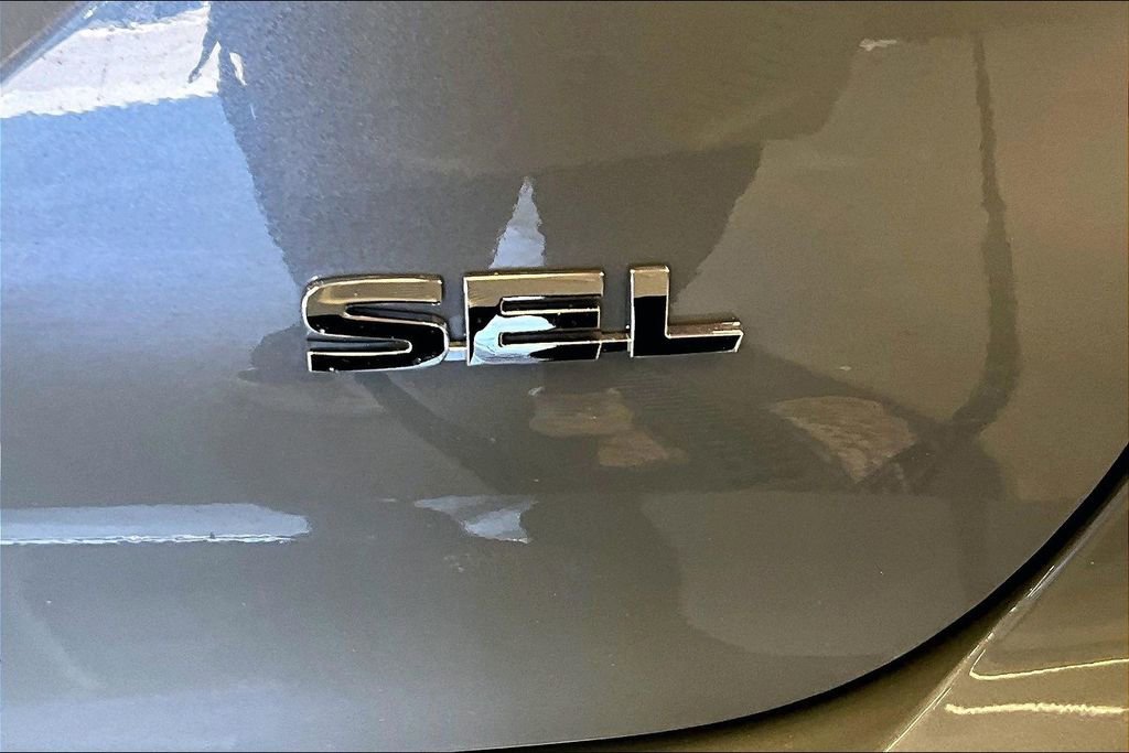 New 2026 Mitsubishi Outlander SEL image 9