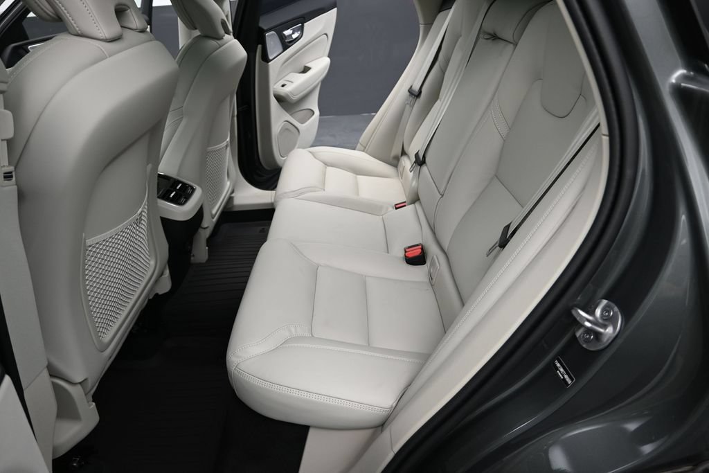 New 2026 Volvo XC60 B5 Ultra w/ Climate Package AWD/4WD image 14