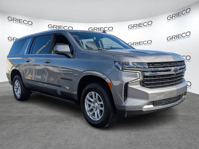 Used 2022 Chevrolet Suburban LT w/ Luxury Package image 1