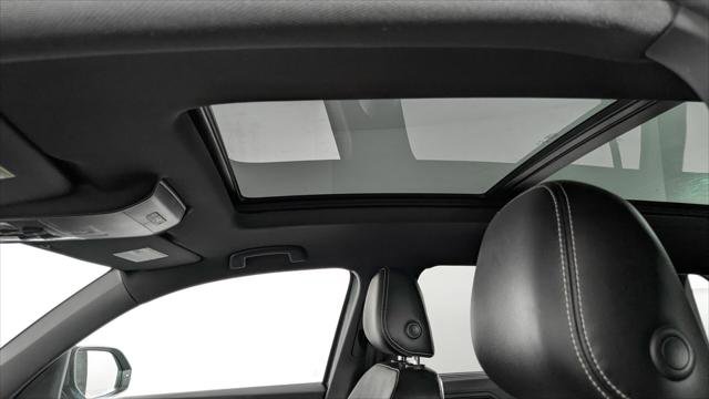 Used 2021 Volkswagen Atlas Cross Sport SEL Premium w/ Cross Sport MDO Package image 12