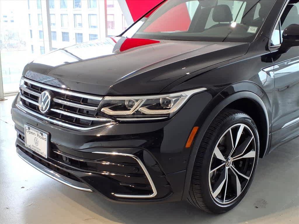 Used 2022 Volkswagen Tiguan SEL R-Line AWD/4WD image 7
