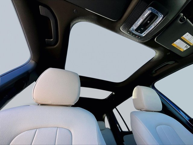 New 2026 Mercedes-Benz GLB 250 image 30
