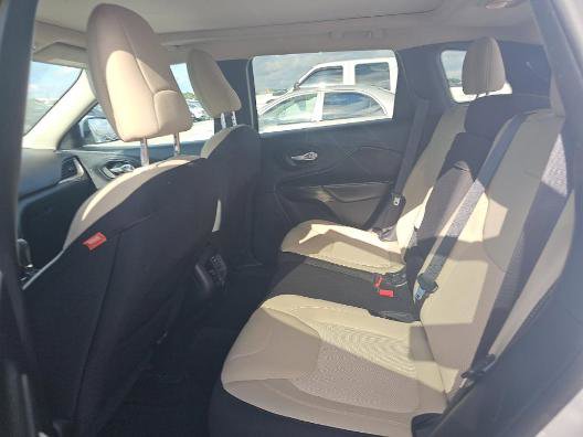 Used 2016 Jeep Cherokee 75th Anniversary FWD image 6