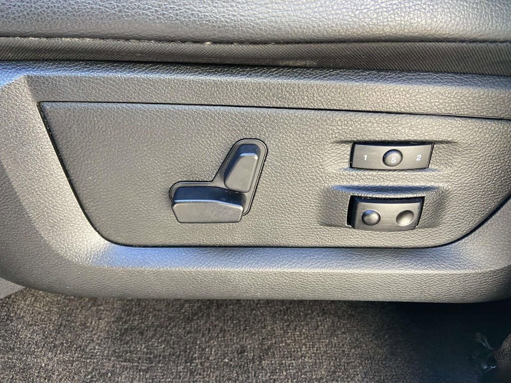 Used 2018 RAM 1500 Laramie image 16