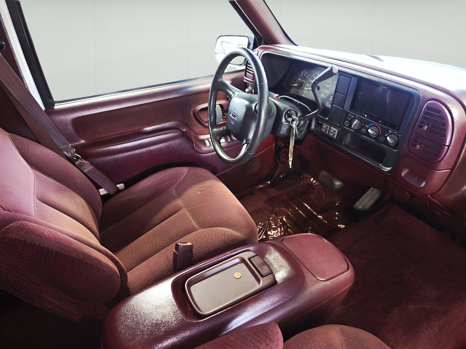 Used 1999 GMC Suburban 4WD w/ Marketing Opt Pkg 2 image 41