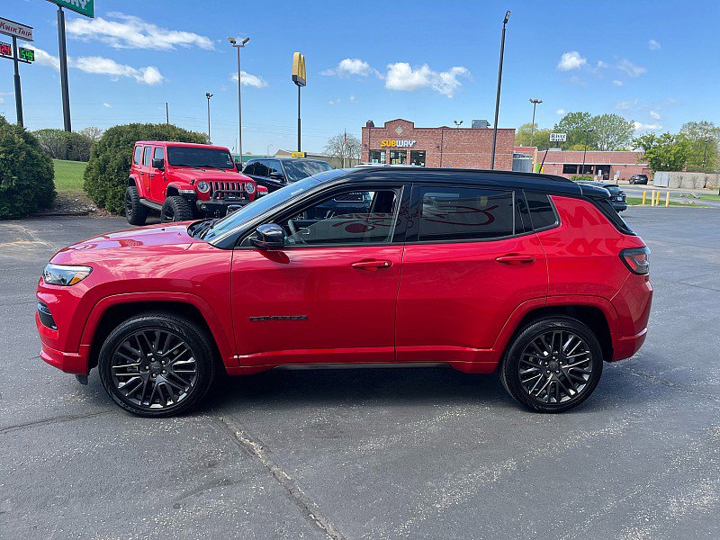 Used 2024 Jeep Compass Limited w/ Driver Assist Group I AWD/4WD image 5