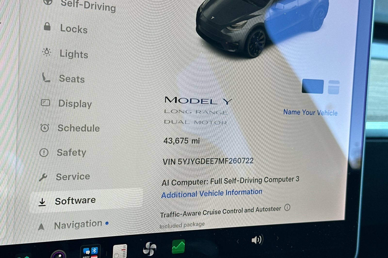 Used 2021 Tesla Model Y Long Range AWD/4WD image 24