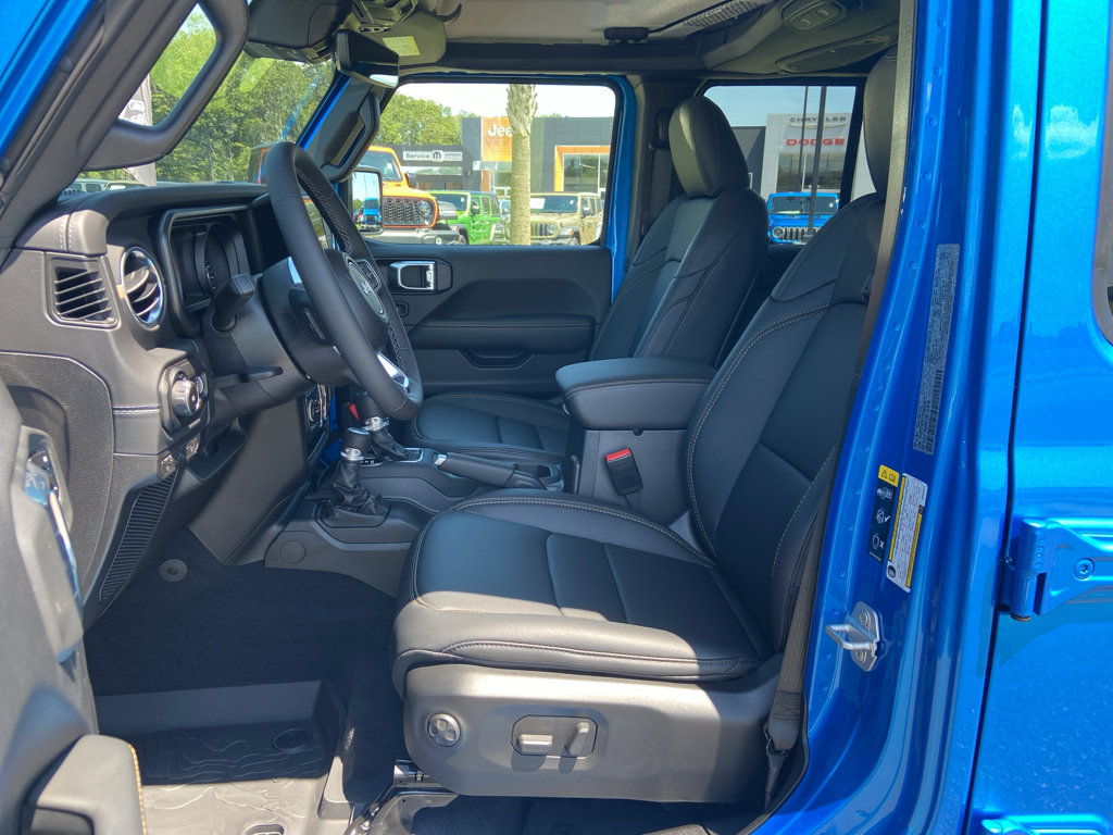 New 2025 Jeep Wrangler Sahara image 17