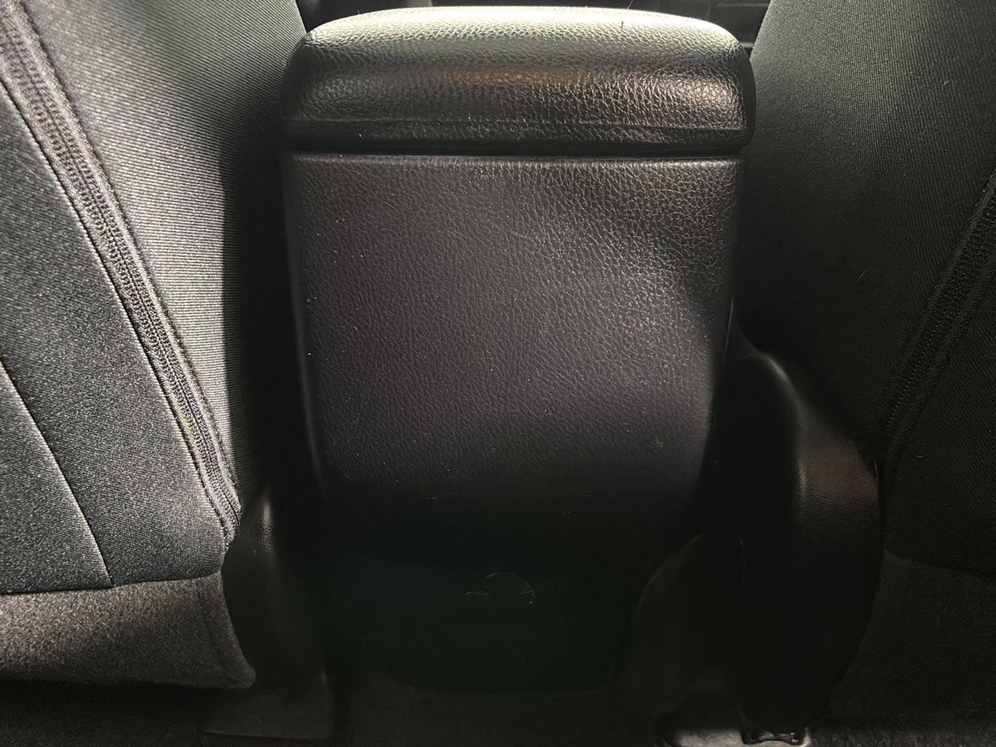 Used 2018 Toyota RAV4 XLE AWD/4WD image 19